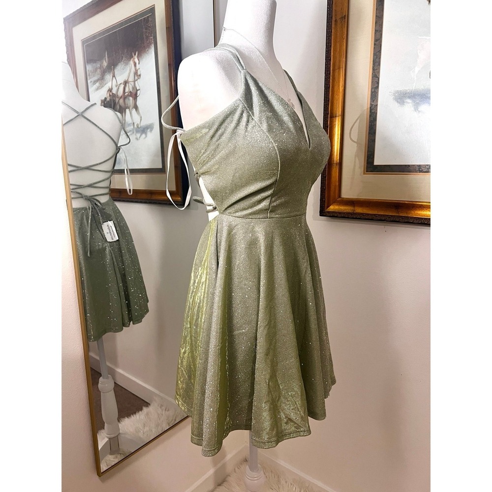 Windsor Sage Silver mini prom dress crisscross back glitter knitt empire waist